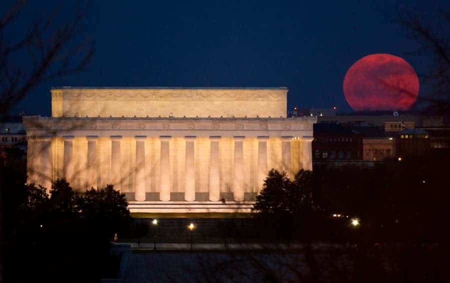 Supermoon rises over the Lincoln Memorial in Washington.