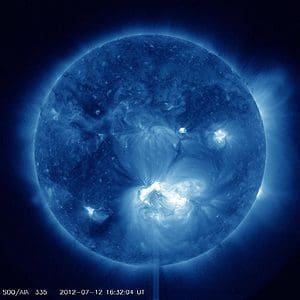 False-color image of the recently erupted, powerful X-class solar flare, whose corronal mass ejection is expected to reach Earth's magnetic field this Saturday morning. (c) NASA