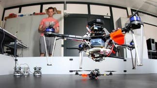 A quadrirotor, where EPFL scientists test their new technology. 