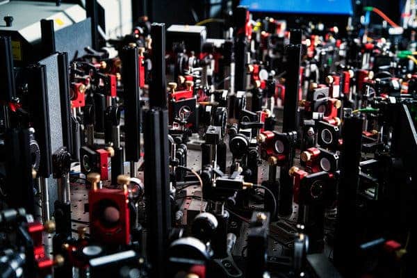 A myriad of optical elements employed by the dutch researchers.Photo: TUDelft