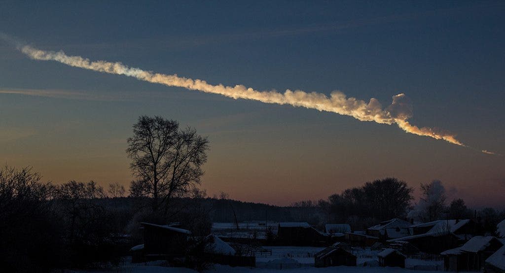 The Chelyabinsk meteor trace. Photo by Alex Alishevskikh.