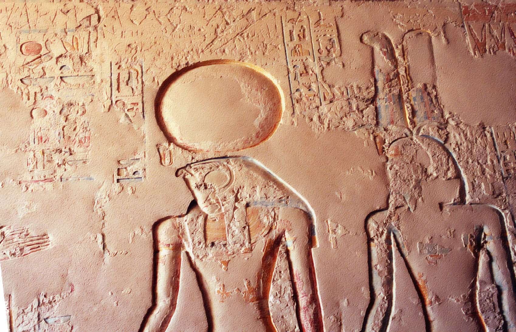 Где поклонялись богу ра. Амон-ра это в древнем Египте. Бог солнца ра в древнем Египте. Амон древний Египет. Боги древнего Египта ra.