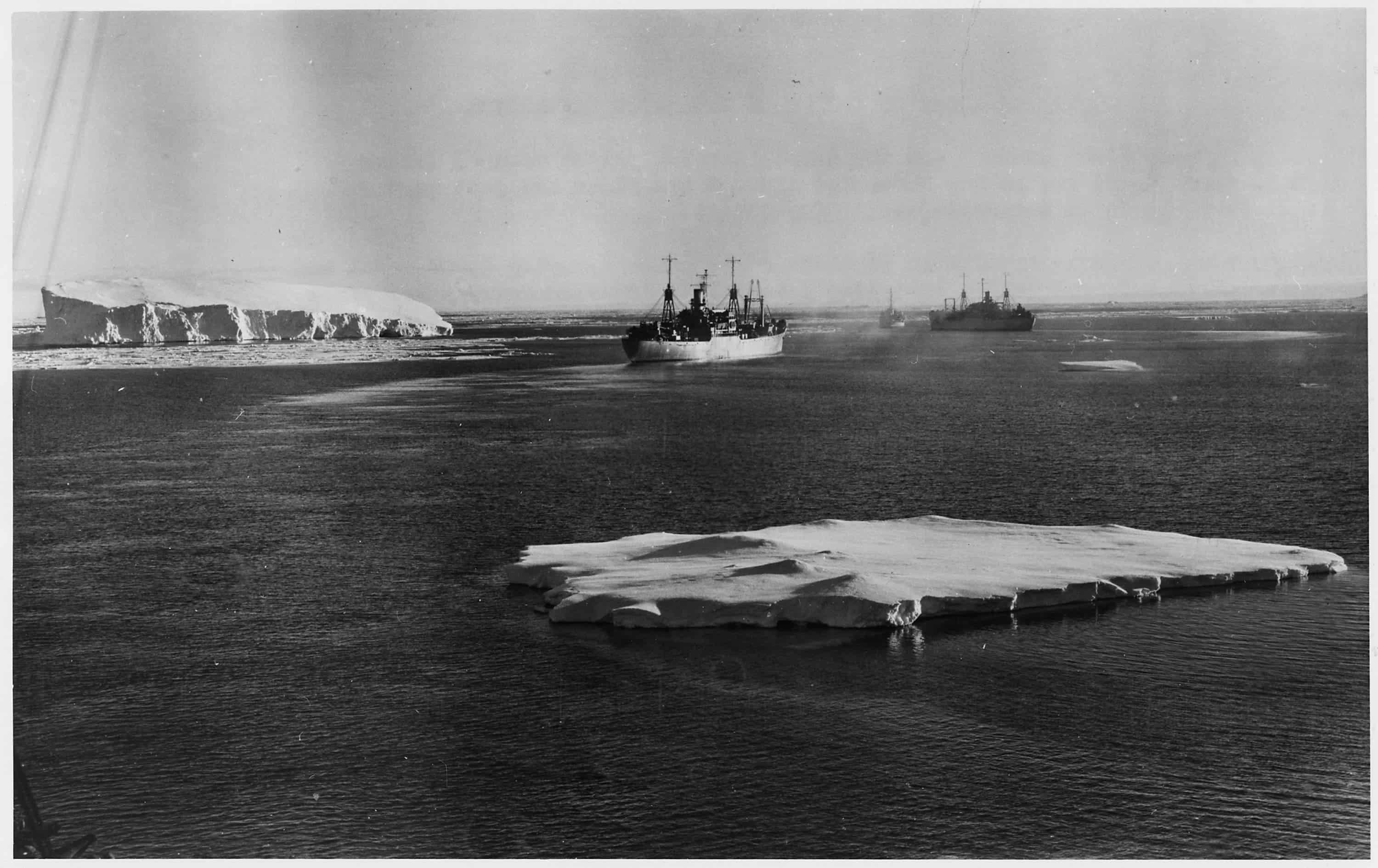 A U.S. expedition to the Antarctic. Image credits: U.S. National Archives and Records Administration.