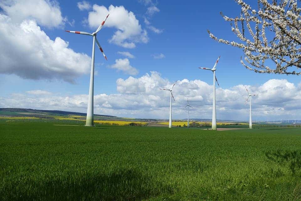When people say wind turbines are a blight on the landscape. Image in Creative Commons.