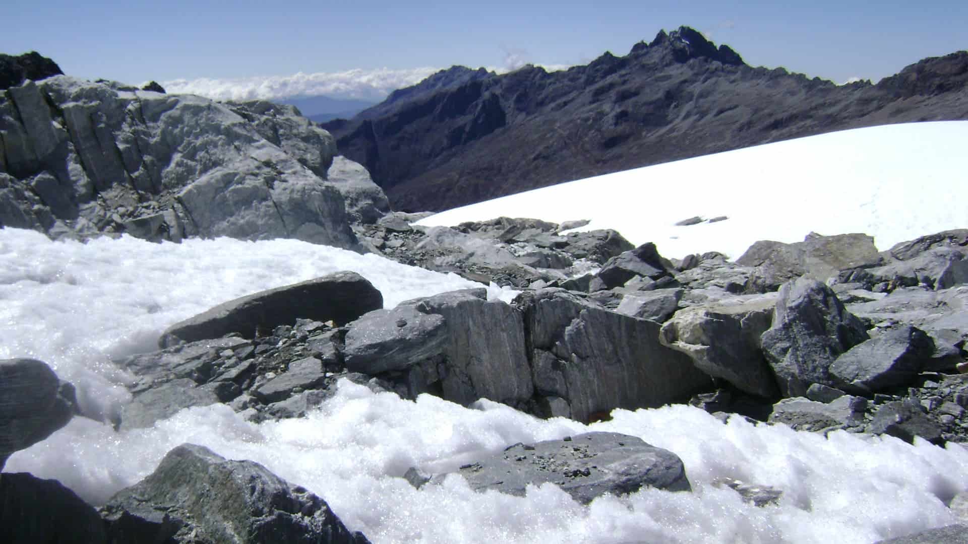 Venezuela's last remaining glacier, on Pico Humboldt. Image credits: Hendrick Sanchez.