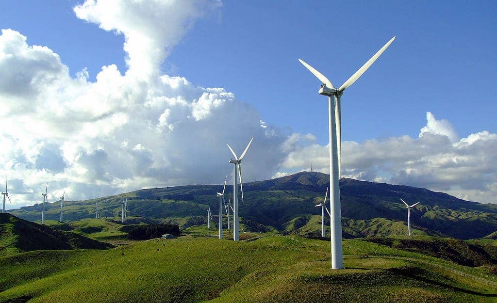 The Te Apiti Wind Farm, Manawatu, New Zealand. Image credits: Jondaar_1 / Flickr.