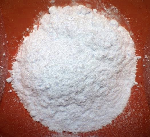 Powdered borax. Credit: Wikimedia Commons.