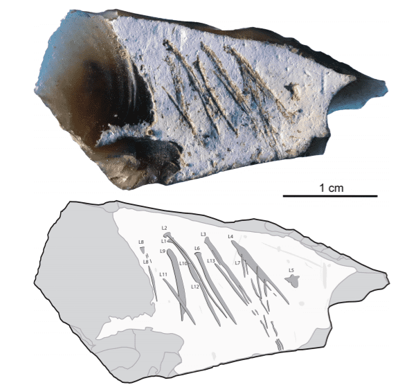 The engraved flint researchers analyzed (top) and a reconstruction (bottom). Image credits: Majkic et al, 2018.