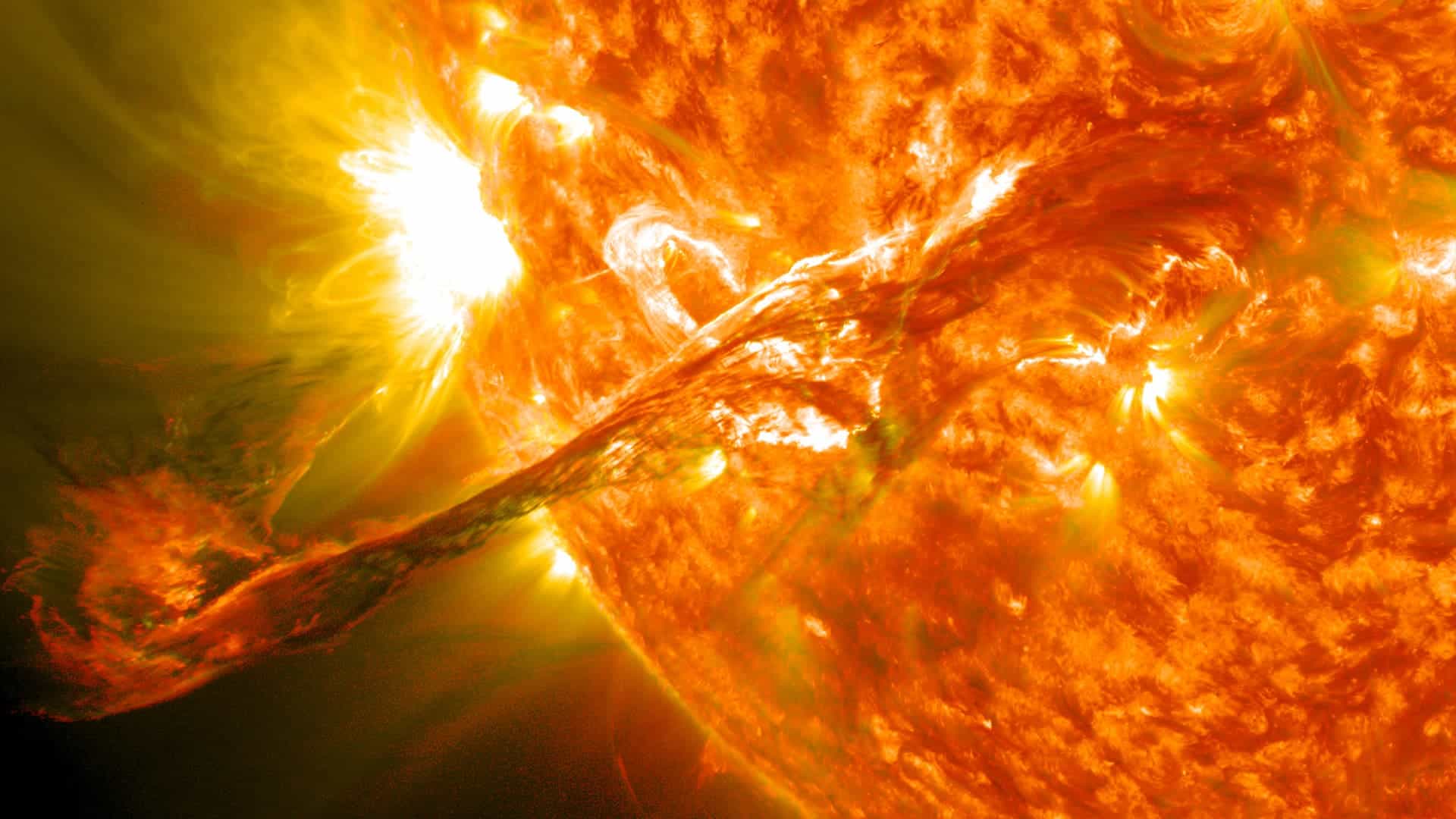 Magnificent coronal mass ejection erupts on the Sun. Credit: Wikimedia Commons.