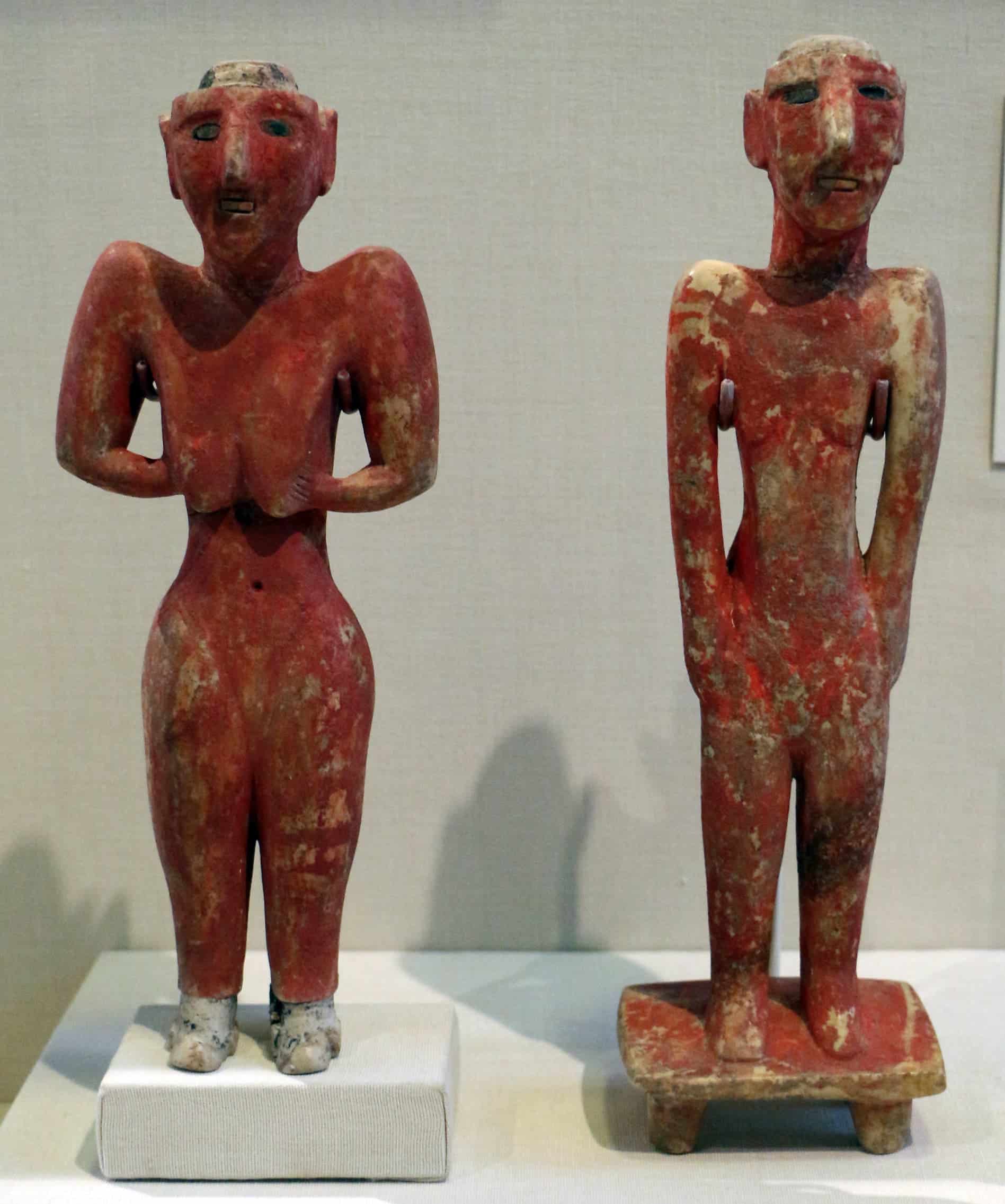 Male and female figurine. Image credits: Oriental Institute Museum / Sailko.