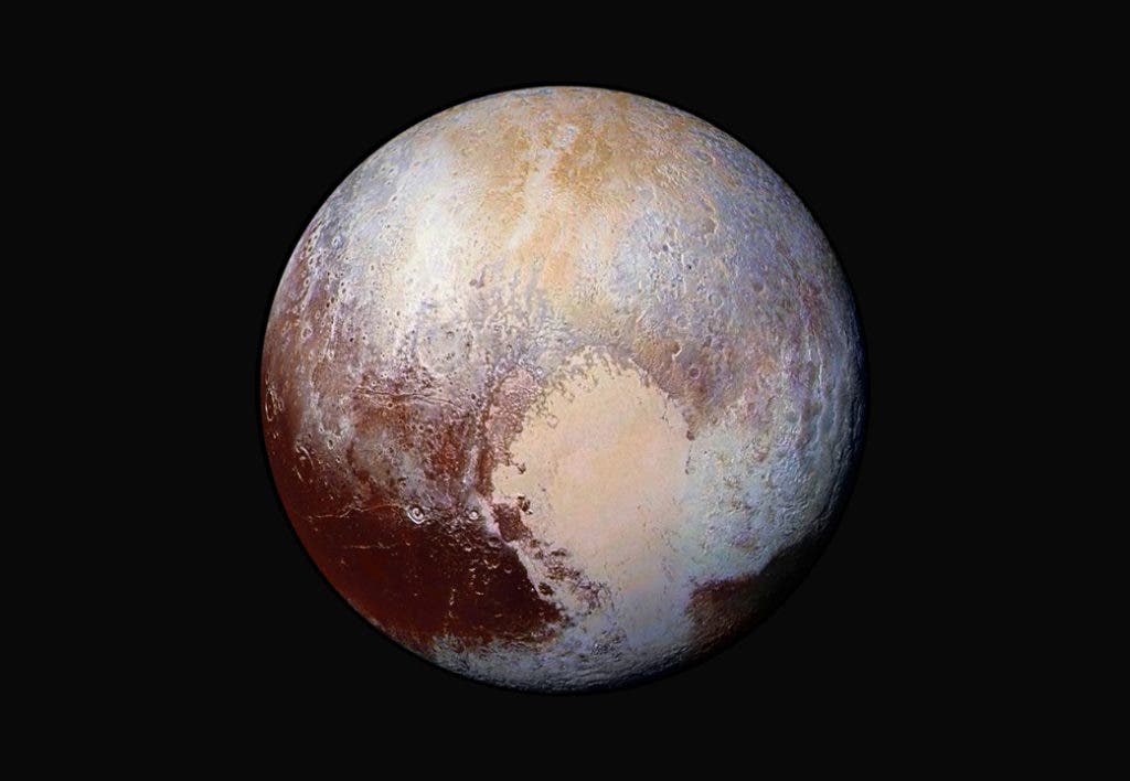 Not blue nor red: here&039s what Pluto actually looks like