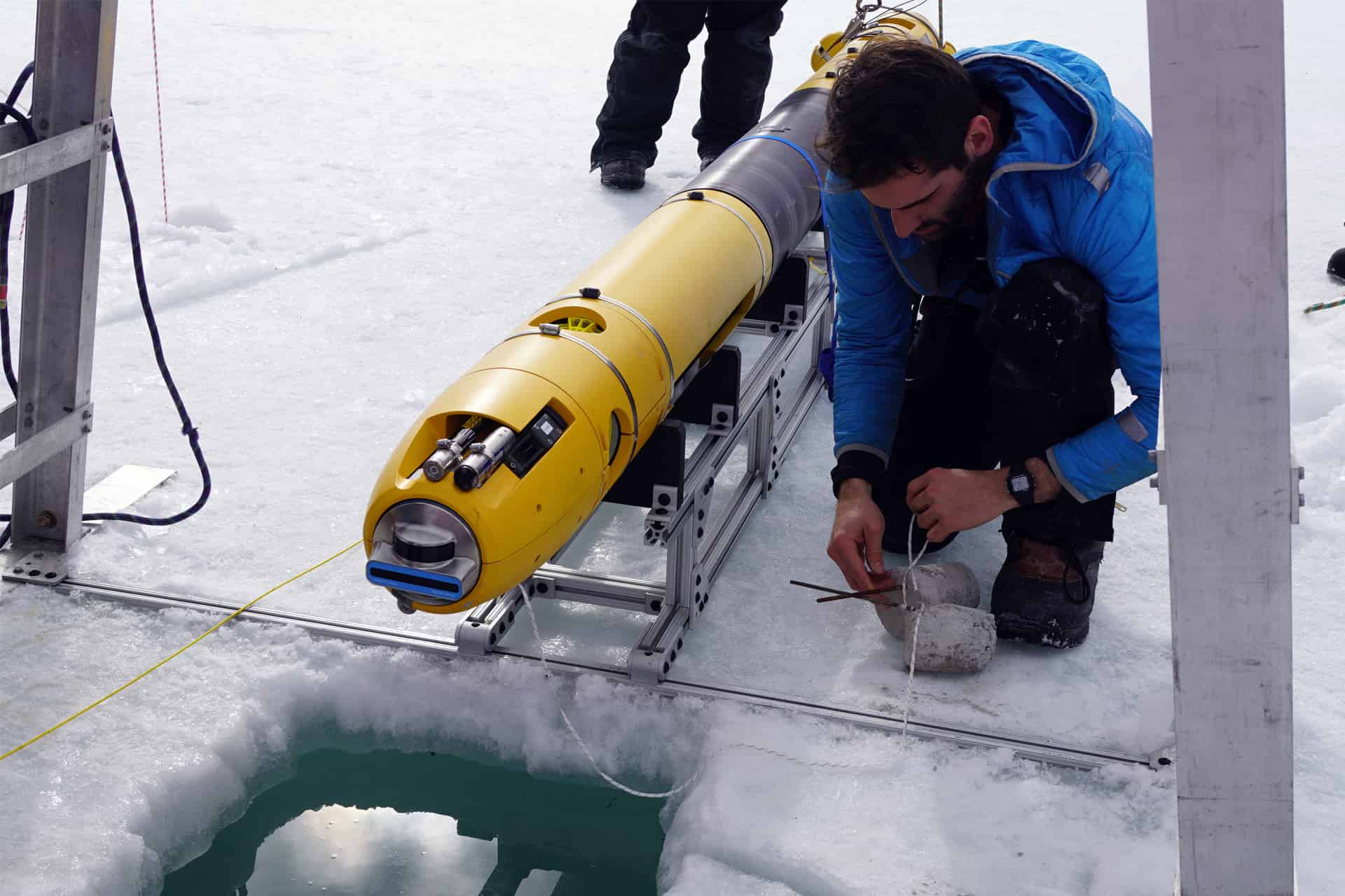 Meet Icefin, the torpedo robotic that research the Doomsday Glacier from down under