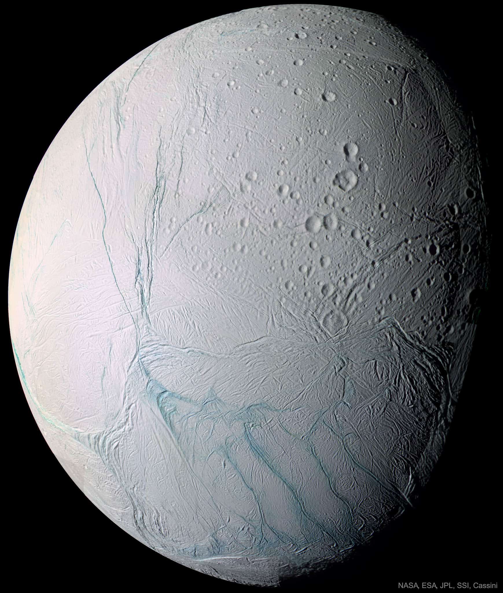 mặt trăng Enceladus