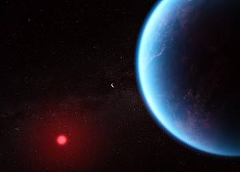 An artist’s concept shows what exoplanet K2-18 b could look like. Image credits: NASA, CSA, ESA, J. Olmsted (STScI), Science: N. Madhusudhan (Cambridge University)