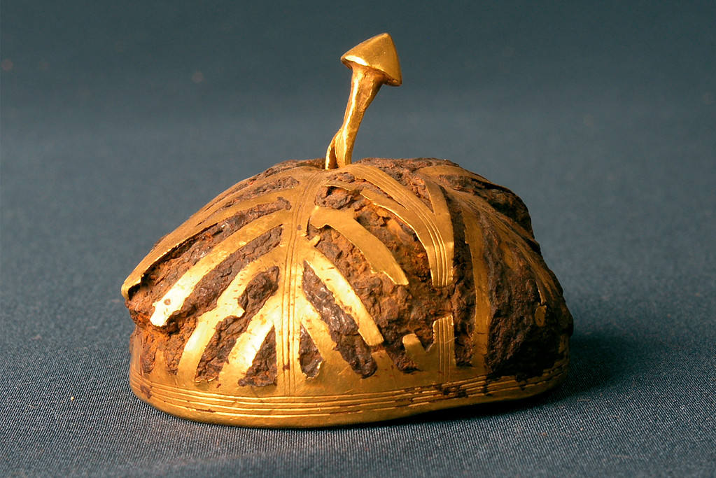 The hollow semisphere from the Villena treasure.